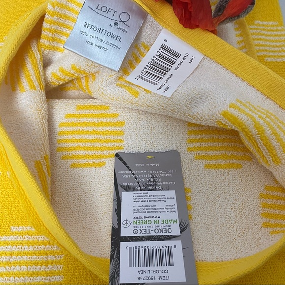 Loft Resort Beach Towel, NWT - Picture 5 of 5